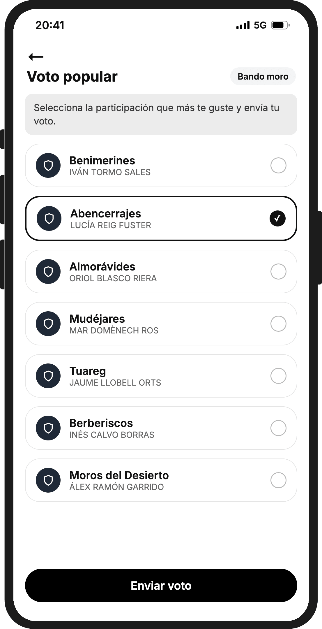 Voto popular en la app: la lista de cabos del Bando moro con uno seleccionado y el botón Enviar voto