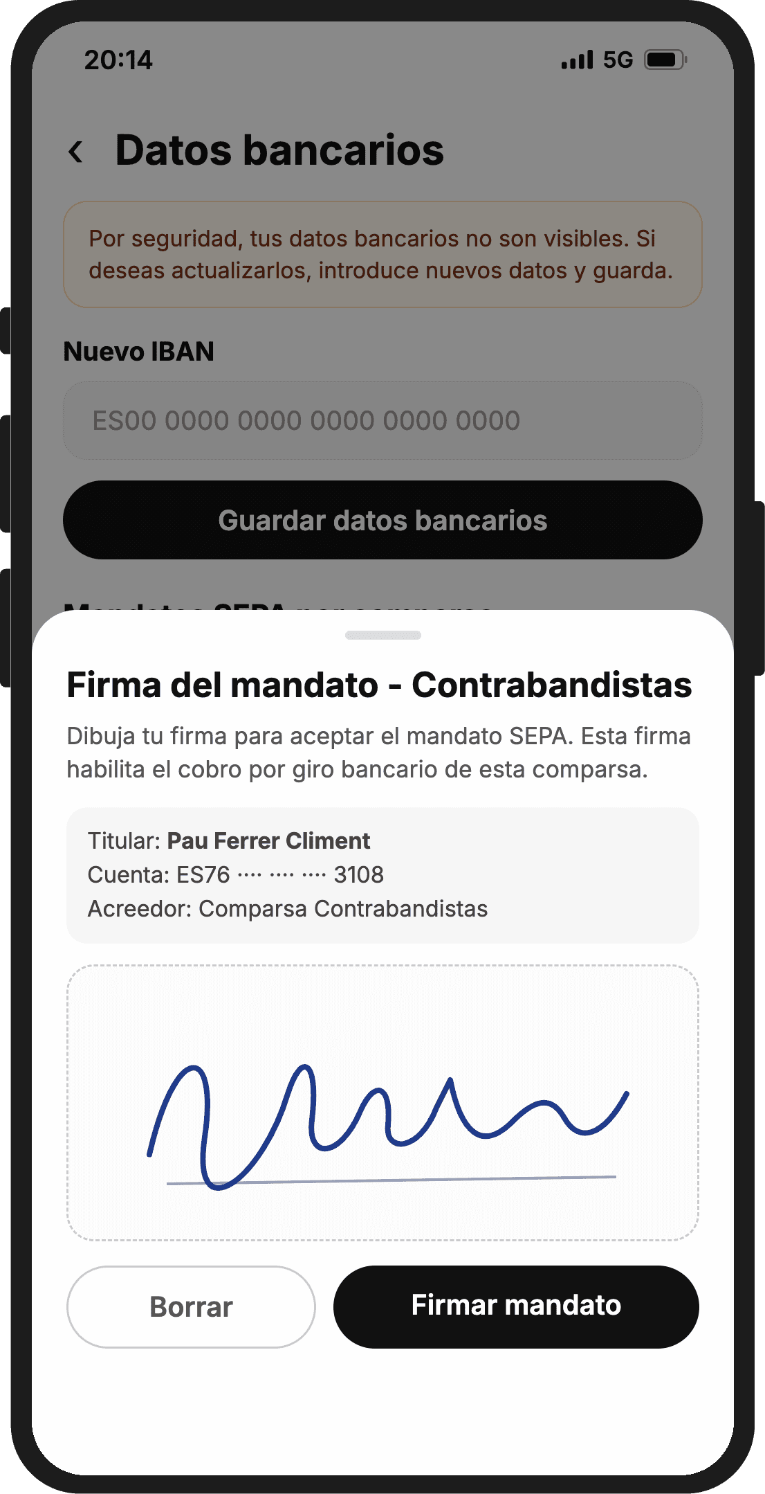 Firma del mandato SEPA en la app: el titular, la cuenta y la comparsa acreedora, un recuadro con la firma dibujada a mano y el botón Firmar mandato
