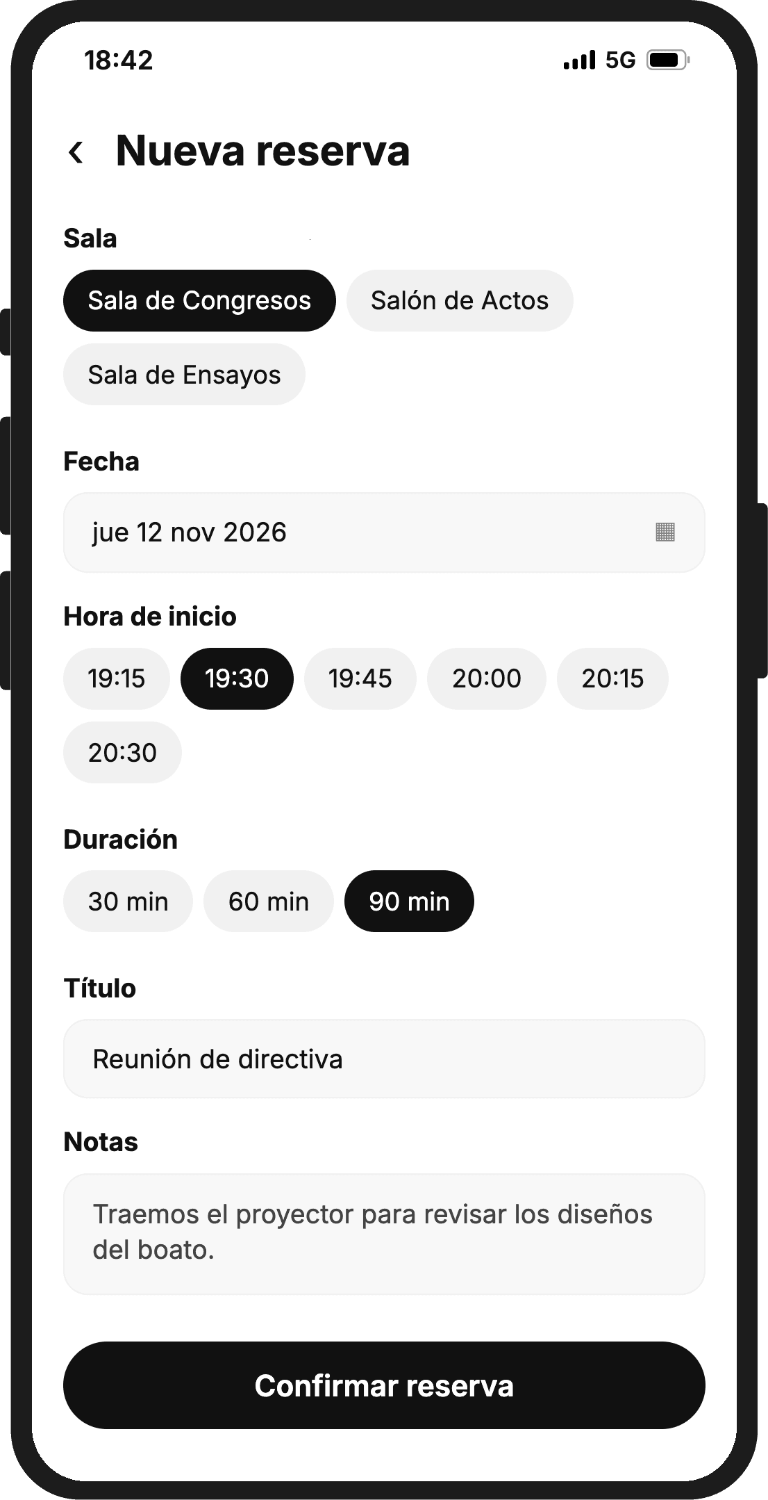 Pantalla Nueva reserva en la app: la Sala de Congresos elegida, el jueves 12 de noviembre, las horas de inicio libres con las 19:30 seleccionadas, 90 minutos, el título Reunión de directiva y una nota